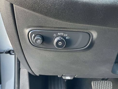Used 2024 Chevrolet Equinox LT FWD image 20