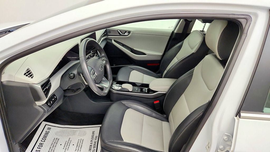 Used 2020 Hyundai Ioniq Limited FWD image 22