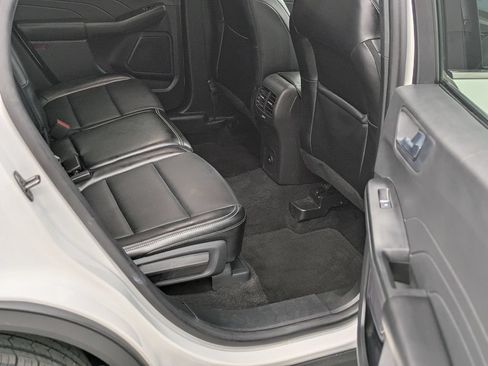 Used 2024 Ford Escape Platinum AWD/4WD image 30