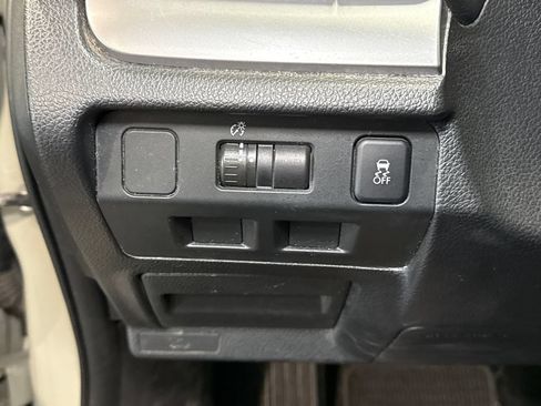 Used 2014 Subaru Crosstrek 2.0i Premium AWD/4WD image 23