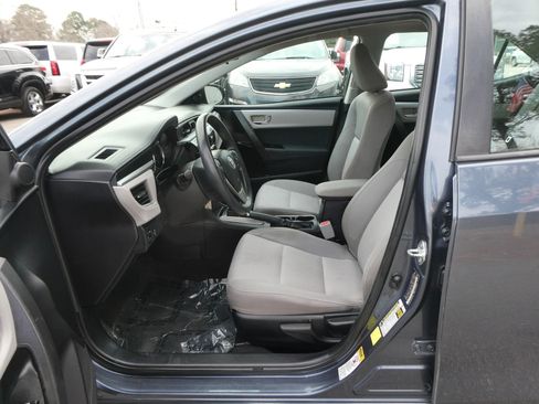 Used 2015 Toyota Corolla L image 12