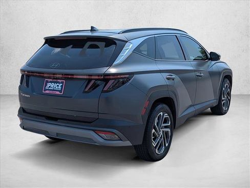Certified 2025 Hyundai Tucson Limited FWD image 5