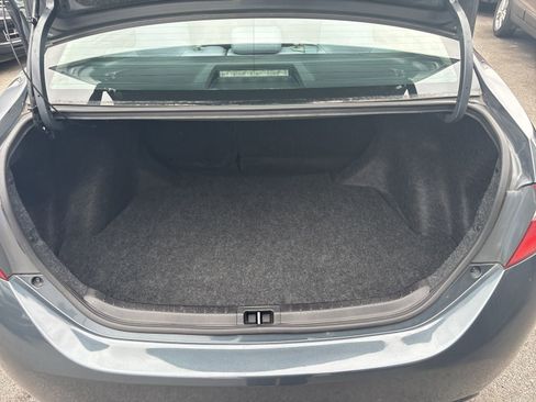 Used 2014 Toyota Corolla LE image 15