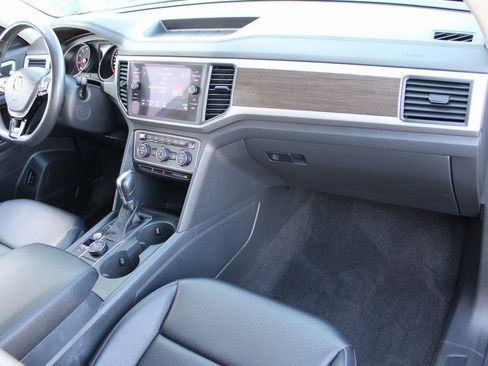 Used 2019 Volkswagen Atlas SE w/ Towing Package image 28