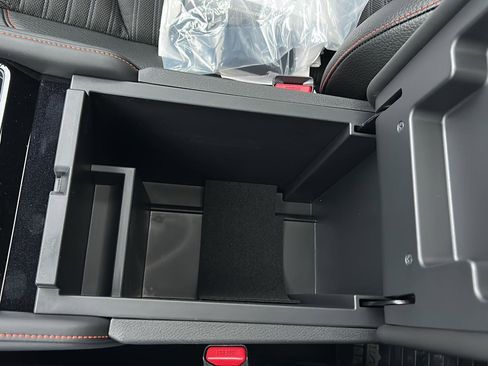 New 2026 Nissan Pathfinder SV image 21