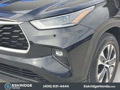 Used 2021 Toyota Highlander XLE image 10