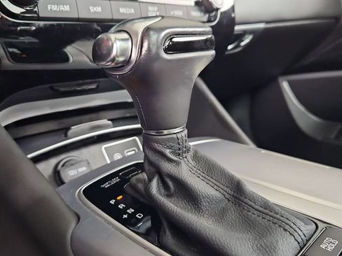 Used 2017 Kia K900 Premium RWD image 16