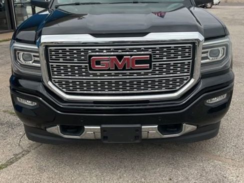 Used 2016 GMC Sierra 1500 Denali w/ Enhanced Driver Alert Package AWD/4WD image 2