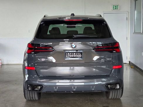 Used 2026 BMW X5 xDrive40i w/ M Sport Package AWD/4WD image 5