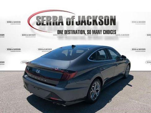 Used 2023 Hyundai Sonata SEL w/ Convenience Package FWD image 9