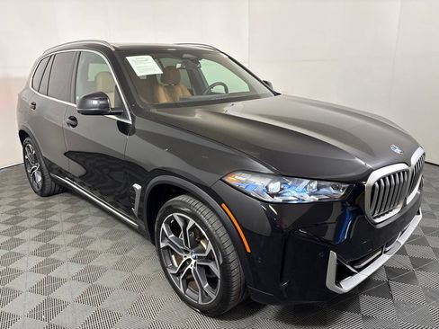 Certified 2024 BMW X5 sDrive40i w/ Premium Package RWD image 4