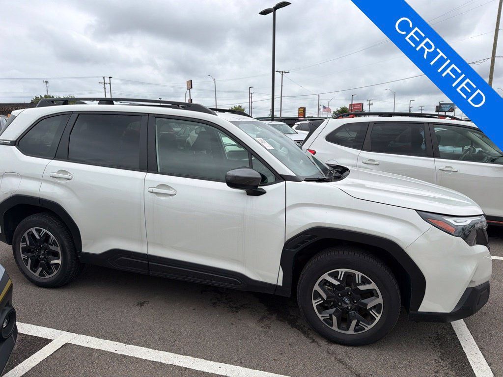 Used 2025 Subaru Forester Premium AWD/4WD image 4