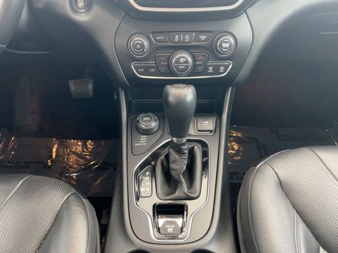 Used 2019 Jeep Cherokee Limited w/ Trailer Tow Group image 19