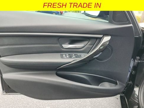 Used 2018 BMW 320i xDrive Sedan AWD/4WD image 14