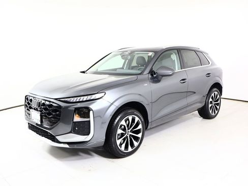 New 2026 Audi Q3 quattro 2.0T image 13