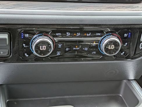 New 2026 GMC Sierra 1500 SLT image 16