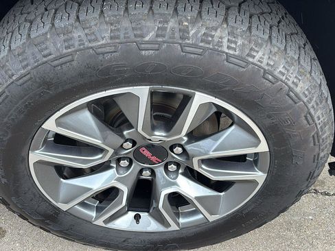 Used 2020 GMC Sierra 1500 SLT w/ SLT Premium Plus Package image 10