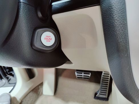 Used 2014 Volkswagen Eos FWD image 38
