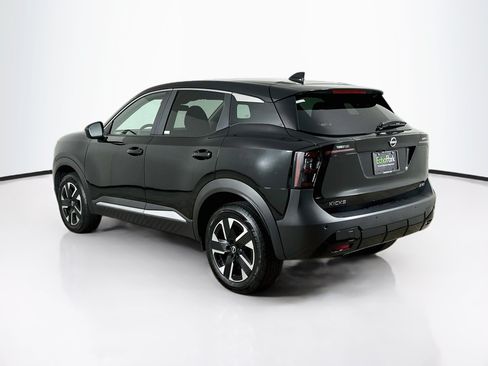 Used 2025 Nissan Kicks SV AWD/4WD image 5