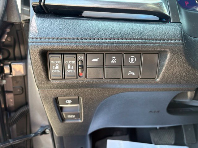 Used 2022 Honda Odyssey Elite image 21