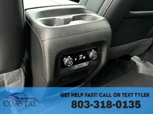 Used 2025 Chevrolet Traverse LT AWD/4WD image 20