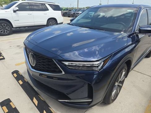 Used 2025 Acura MDX SH-AWD w/ Technology Package image 2