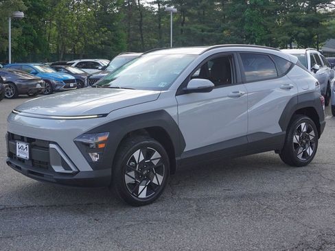 Used 2025 Hyundai Kona SEL AWD/4WD image 6