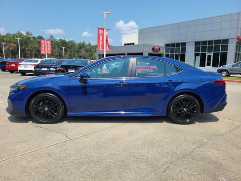 Used 2026 Toyota Camry SE w/ Multimedia Upgrade Package FWD image 2