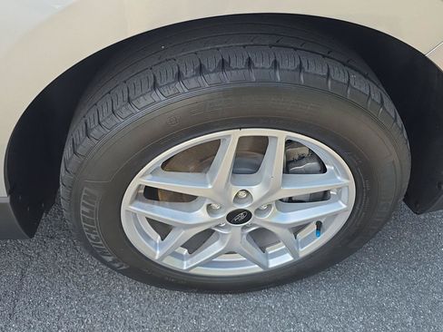 Used 2024 Ford Edge SEL AWD/4WD image 12