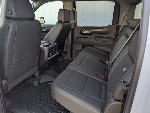 New 2026 GMC Sierra 1500 SLT image 26