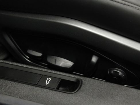 Certified 2024 Porsche 911 Carrera S RWD image 28