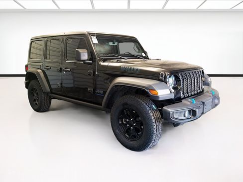 Used 2023 Jeep Wrangler Unlimited w/ 8.4" Radio Group AWD/4WD image 3