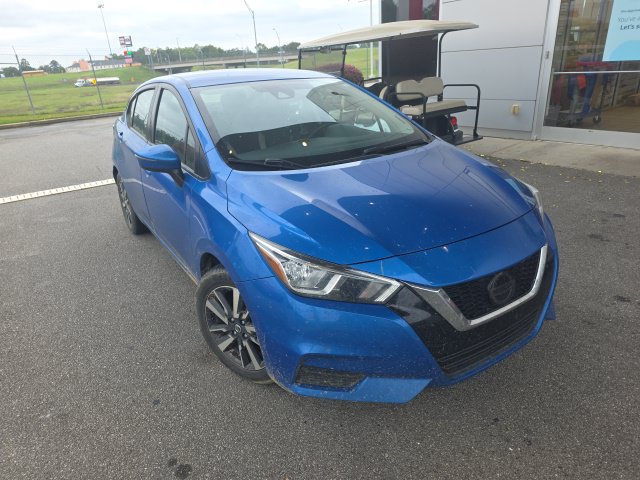 Used 2021 Nissan Versa SV FWD image 2