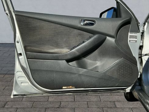 Used 2010 Nissan Altima 2.5 S image 8