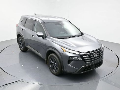 Used 2026 Nissan Rogue SV w/ Cold Weather Package FWD image 17