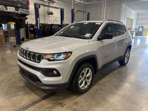 New 2025 Jeep Compass Latitude w/ Sun & Sound Group image 6
