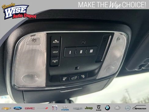 Used 2021 Jeep Grand Cherokee Limited image 17