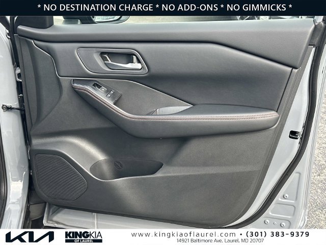 Used 2025 Nissan Rogue SV w/ Rock Creek Premium Package AWD/4WD image 15