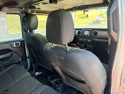 Used 2020 Jeep Gladiator Sport AWD/4WD image 25