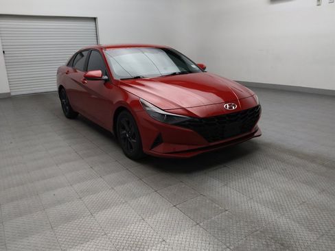 Used 2023 Hyundai Elantra SEL FWD image 13