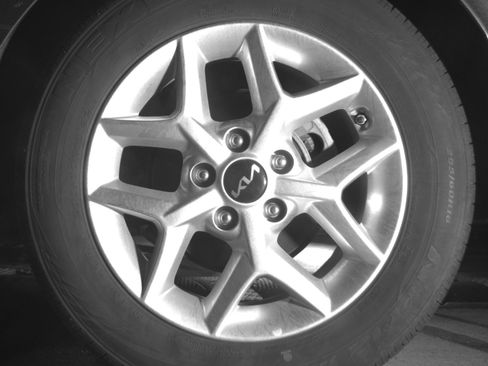 Used 2025 Kia Soul LX w/ LX Technology Package image 14