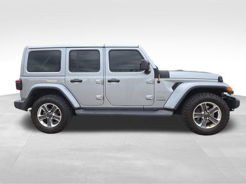 Used 2020 Jeep Wrangler Unlimited Sahara w/ Safety Group AWD/4WD image 17