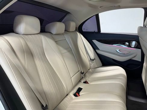 Used 2022 Mercedes-Benz E 350 Sedan image 13
