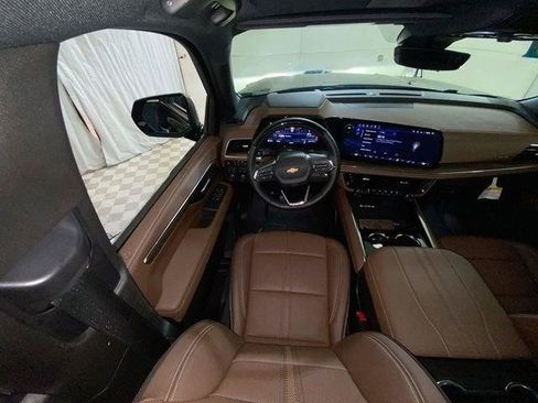 Used 2026 Chevrolet Tahoe High Country AWD/4WD image 39