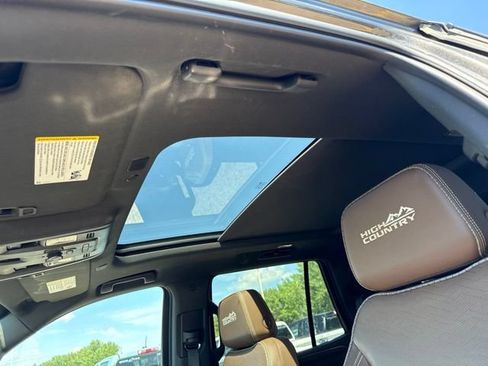 Used 2021 Chevrolet Tahoe High Country w/ Premium Package AWD/4WD image 21
