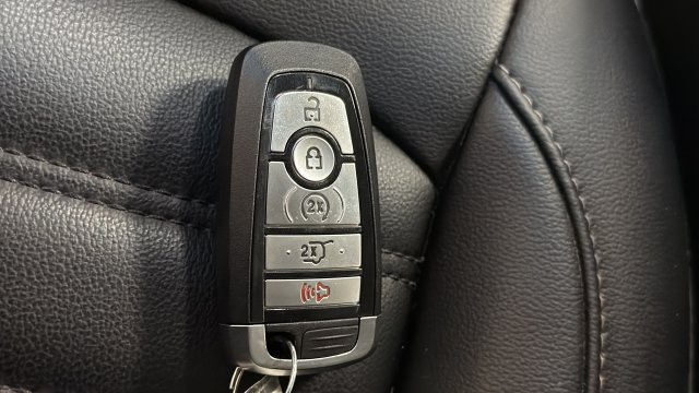 Used 2020 Ford Edge SEL w/ Convenience Package AWD/4WD image 9