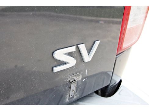 Used 2015 Nissan Frontier SV RWD image 8