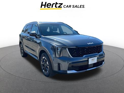 Used 2024 Kia Sorento S image 1