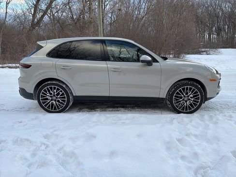 Certified 2020 Porsche Cayenne image 8