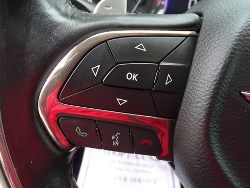 Used 2016 Chrysler 200 C w/ Premium Group FWD image 16